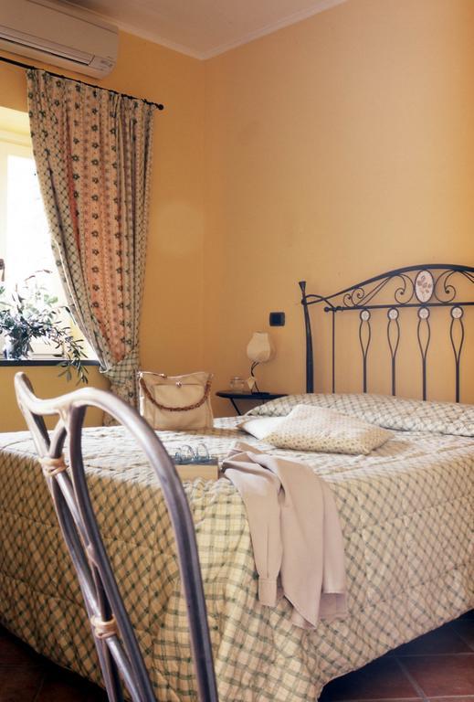 Uliveto Saglietto Agriturismo A Poggi Apartments Imperia Room photo